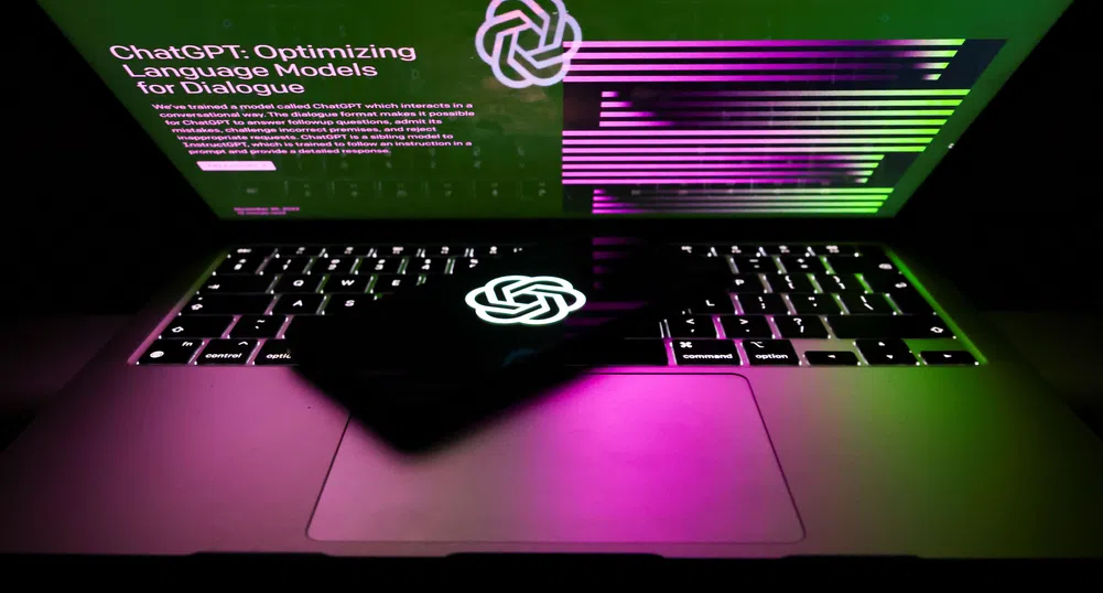 AI помага на неопитните служители, но какво бъдеще вещае за най-добрите?