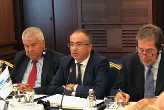 Предлагат проверка на "едно гише" на границата с Турция и Гърция