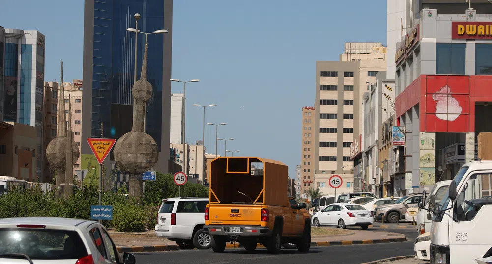 Кувейт депортира чужденец, критикуващ лошото време в страната
