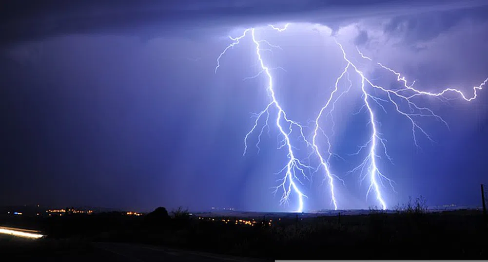 Мълния уби трима в центъра на София