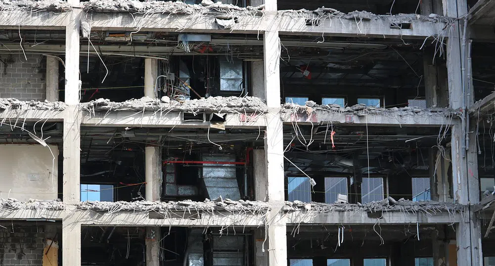 Срути се хотел в Китай, има загинали (видео)