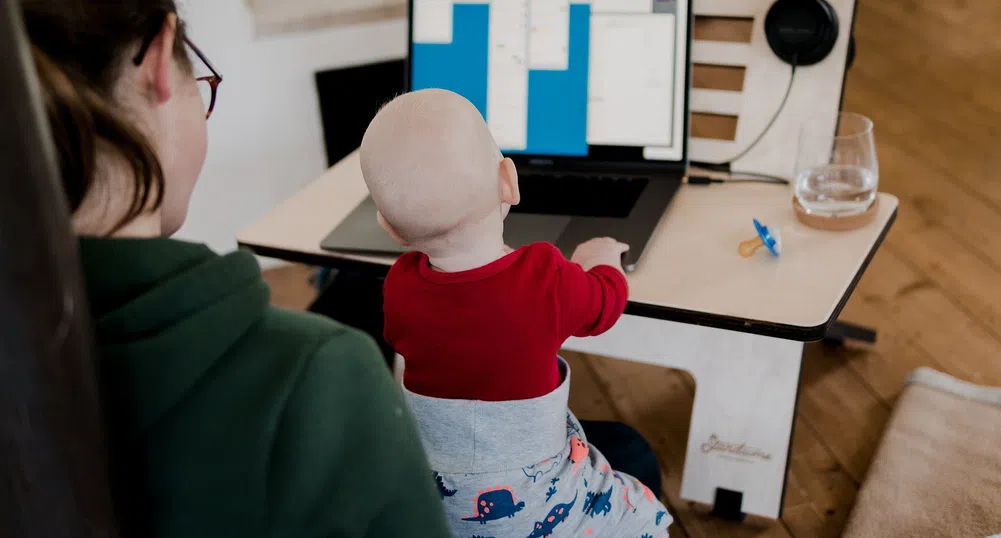 Подпомагат с още 52 млн. лева родителите, които ползват неплатен отпуск