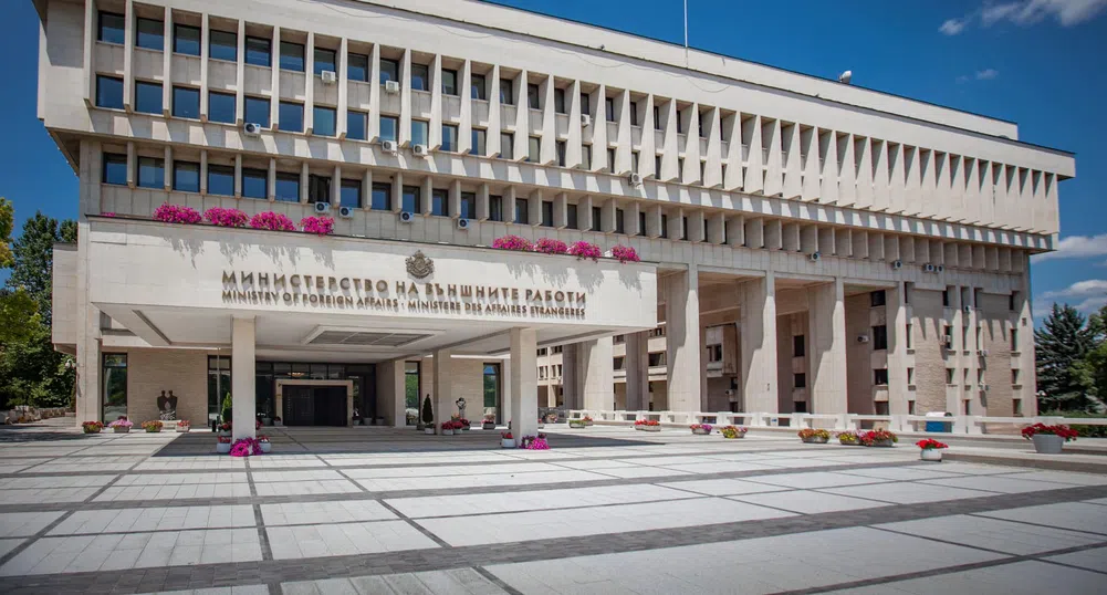 МВнР предупреждава българските граждани да не пътуват до Русия