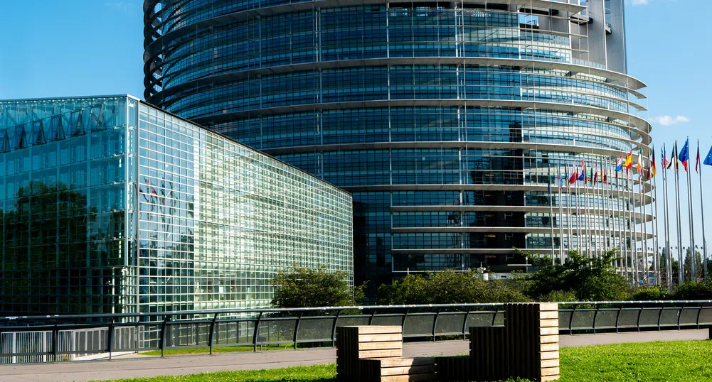 ЕП прие план за 100% намаляване на вредните емисии от нови коли до 2035