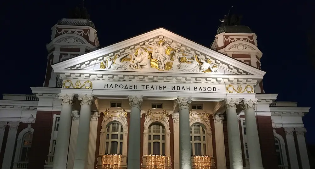 Посещенията в музеите, театрите, кината и библиотеките намаляват