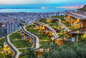 Уникалният жилищен комплекс „Висящите градини“ в Турция