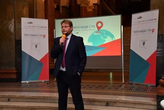 Лекторите на Шумът на парите - доц. д-р Теодор Седларски