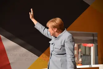 Бундестагът преизбра канцлера Ангела Меркел
