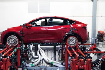 Липса на кадри притиска берлинския хъб на Tesla до стената