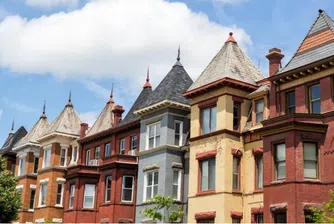 Как да инвестираме в пазара на недвижими имоти?