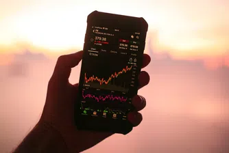 Петролът продължава да поскъпва, азиатските индекси на едномесечен връх