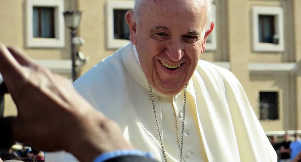 Папата пристигна в Гърция