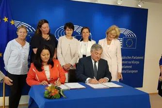 Три законодателни акта подписаха Павлова и Таяни в Брюксел