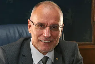 Д. Радев: Левът и банките са стабилни, биткойнът е спекулация