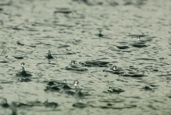 ОАЕ предизвиква дъжд по изкуствен начин, за да се бори с горещините