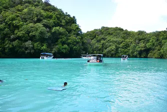 Президент „забрани” на бедните да идват в страната му