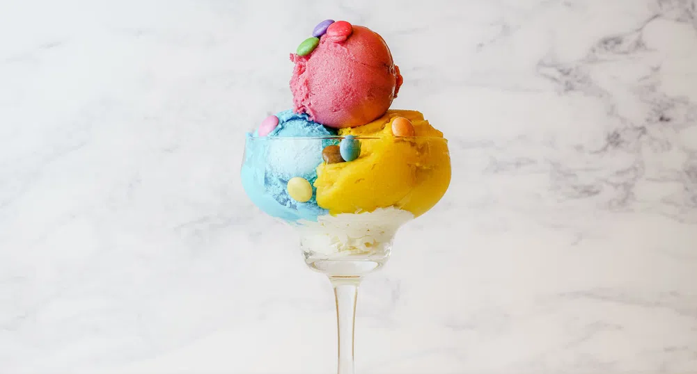 Осем столетници с много нетрадиционна диета