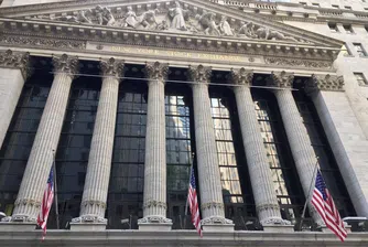 Щатските индекси фючърси и петролът възстановяват част от загубите си днес