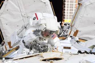 НАСА няма достатъчно космически костюми за жени