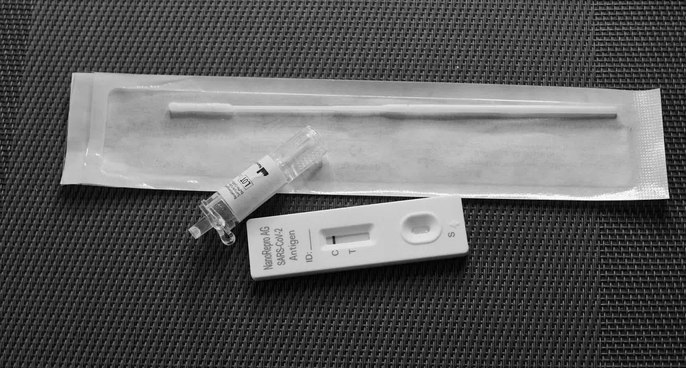 Външният министър Теодора Генчовска е с COVID-19