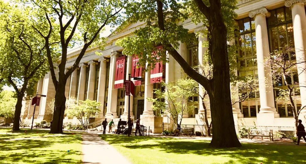 Признаха професор от Харвард за виновен за укриване на връзки с Китай