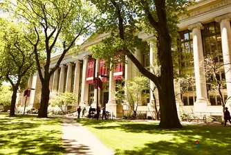 Признаха професор от Харвард за виновен за укриване на връзки с Китай