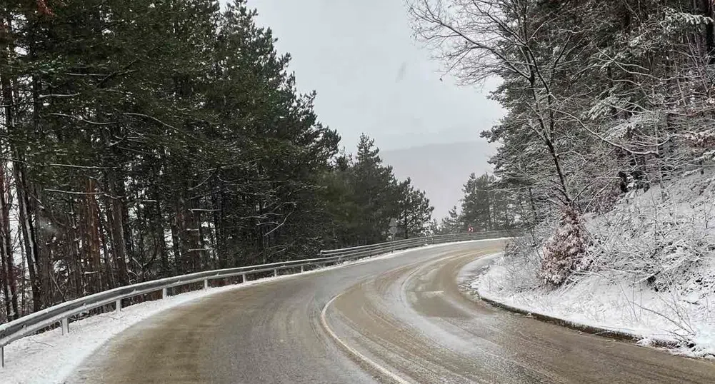 АПИ: Шофьорите да тръгват с автомобили, подготвени за зимни условия