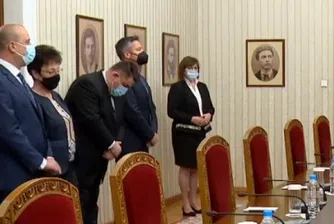 Румен Радев връчва последния мандат за съставяне на правителство на БСП