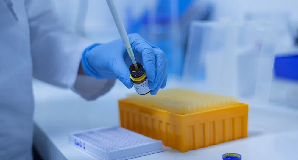 Положителните проби за COVID-19 остават близо 40% от всички изследвани