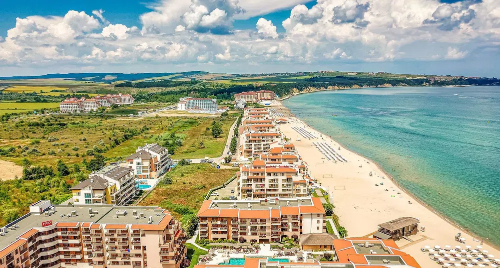 Ръст на приходите от туристически нощувки с близо 50% за година