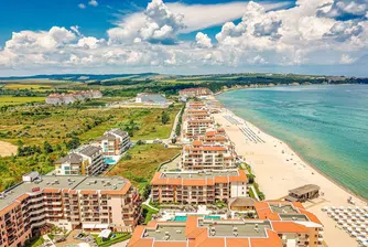 Ръст на приходите от туристически нощувки с близо 50% за година