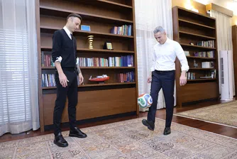 Футбол в премиерския кабинет: Бербатов е новият съветник по въпросите на младежта и спорта в МС