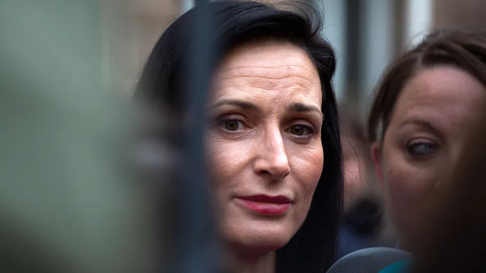 Politico: Оттеглянето на Мария Габриел сложи край на мъчителни преговори в България