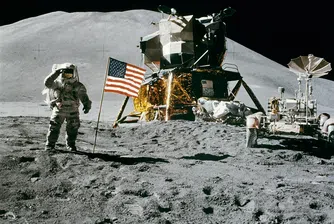 НАСА ще строи база на Луната