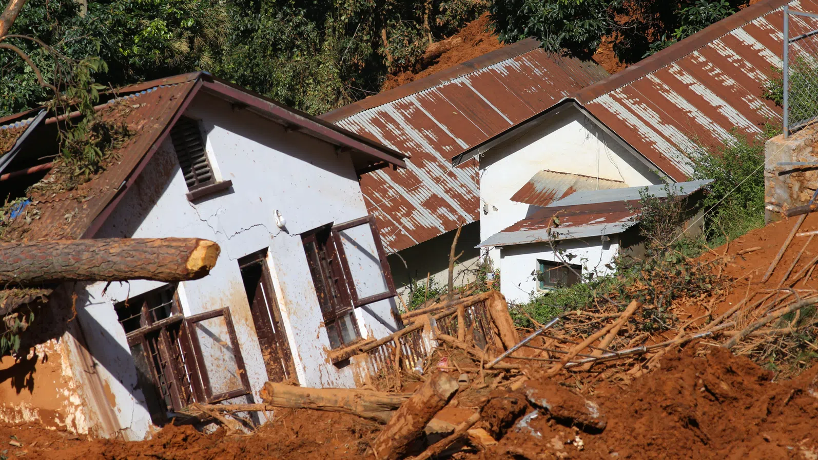 От Непал до Великобритания: AI вече картографира опасни склонове