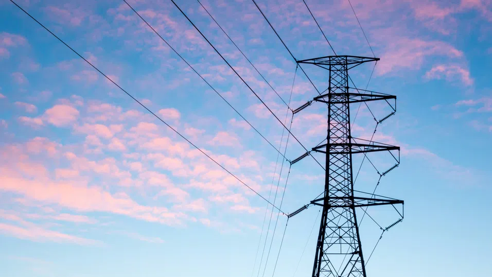 Либерализацията на пазара на електроенергия за битовите потребители се отлага с една година