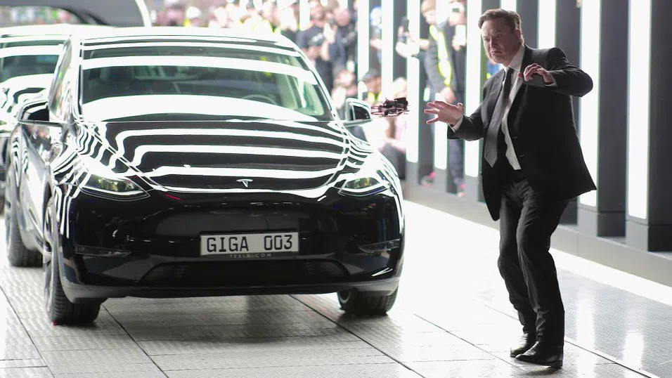 Голямото рали на Tesla повиши леко Nasdaq Composite