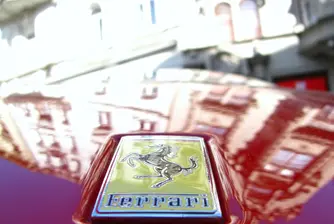 Маркетинг директорът на Ferrari подава оставка след вълната критики към първия EV модел
