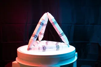 Канибал или иноватор? Truss Link – роботът, който се самовъзстановява, като поглъща части от други