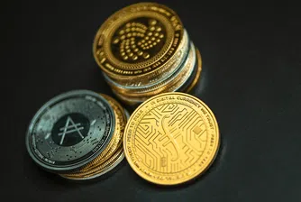 Купи токен, вдигни aкциите: Затруднени компании наливат милиарди в екзотични криптовалути