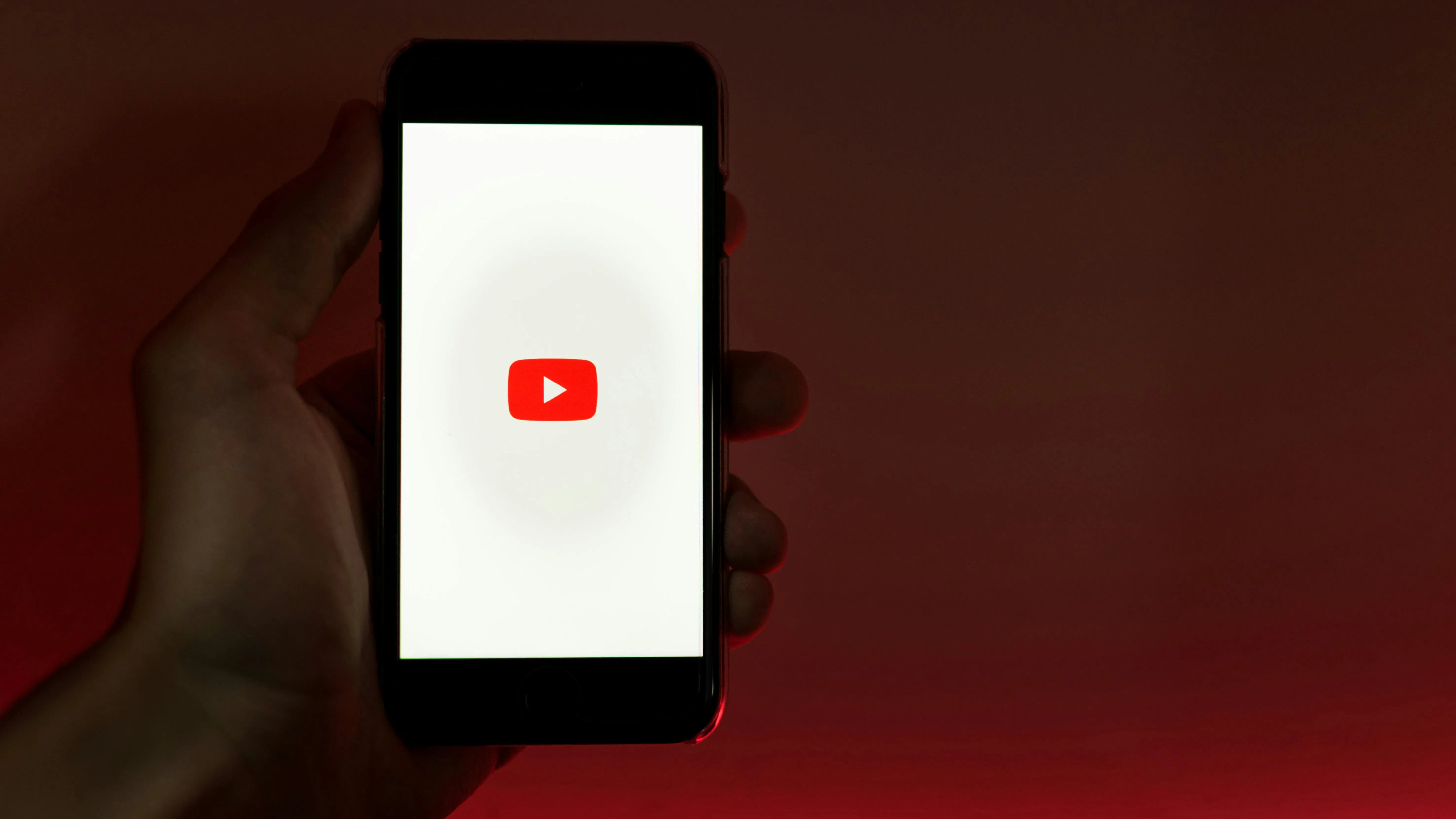 Златната ера на видео есетата - YouTube измества документалната телевизия