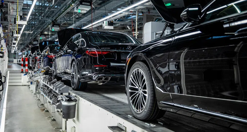 Автомобилните гиганти влизат в ерата на „поликриза“