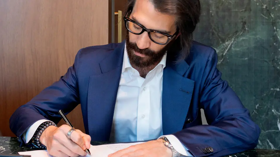 Лидерска криза в Ray-Ban: Председателят подава оставка заради „безлично“ управление, далеч от хората