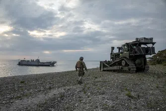 Военни маневри: Швеция превръща остров Готланд в крепост, докато Китай разработва руските дронове