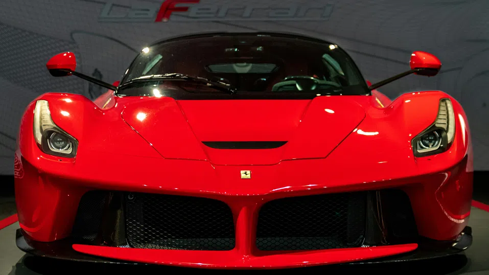 Ferrari залага на дигитални активи с ексклузивен токен за милионери и технологични инвеститори