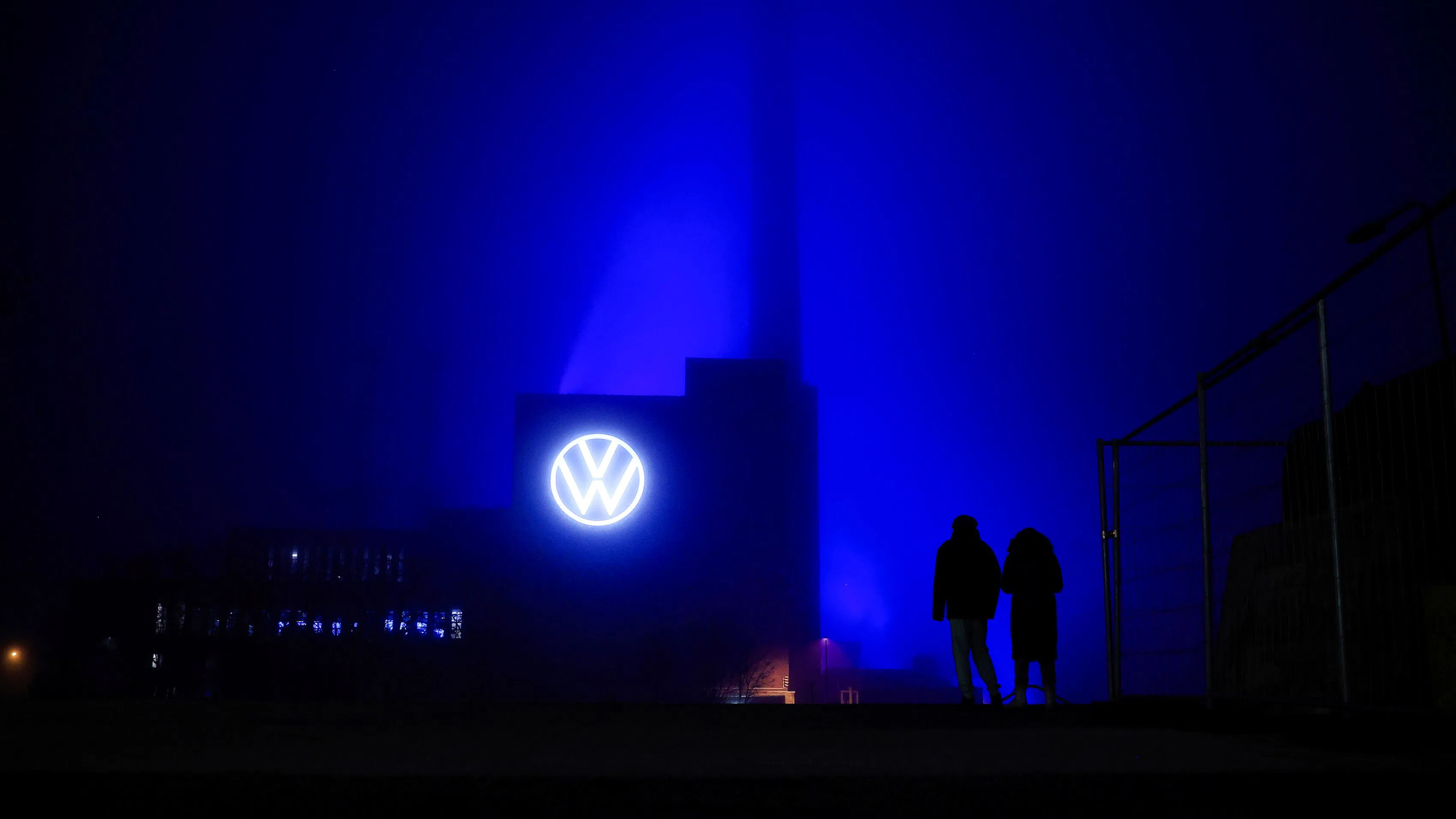 Volkswagen: EV, произведен изцяло в Китай, ни струва 50% по-малко