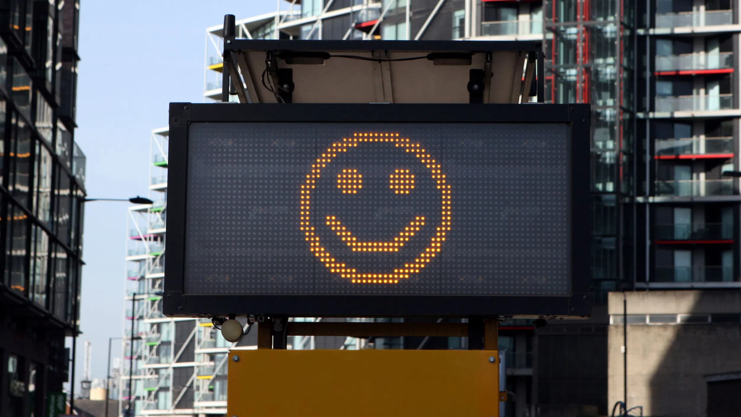 Първият емотикон се ражда в университетска лаборатория - от една погрешно разбрана шега