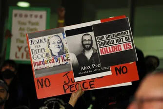 Тръмп е изправен пред нарастваща обществена реакция срещу имиграционната си политика след смъртоносна стрелба