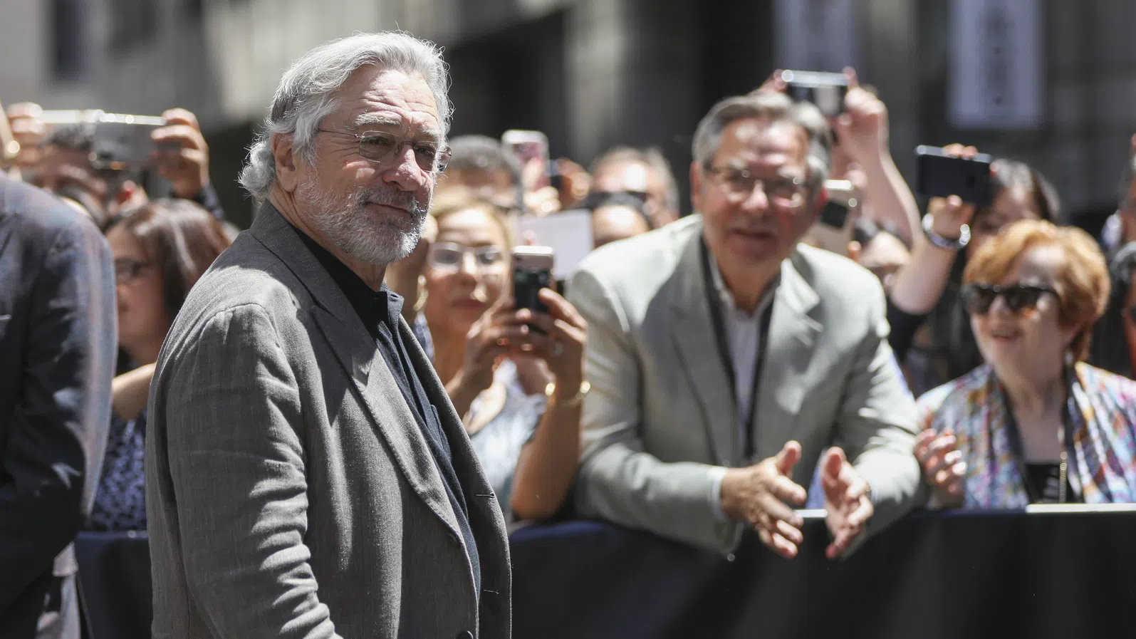 Тръмп заплаши да депортира „лудия“ Робърт Де Ниро от САЩ