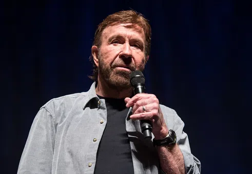 Когато реже лук - лукът плаче: Как се родиха шегите за Чък Норис